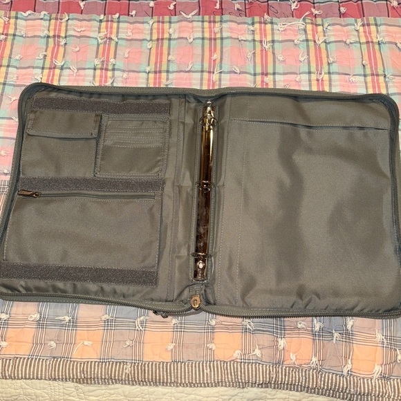 Grayish Green National Guard Tactical Notebook Binder. (BT 1) - Picture 3 of 10